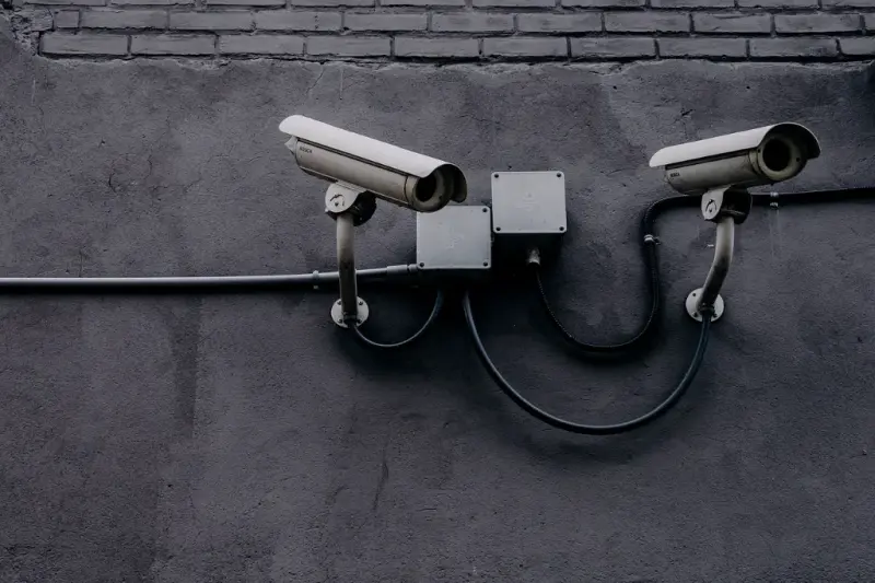Monitoring CCTV: technologia nadzoru dla bezpieczeństwa i kontroli